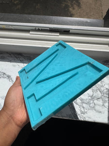 Flat letter M mold