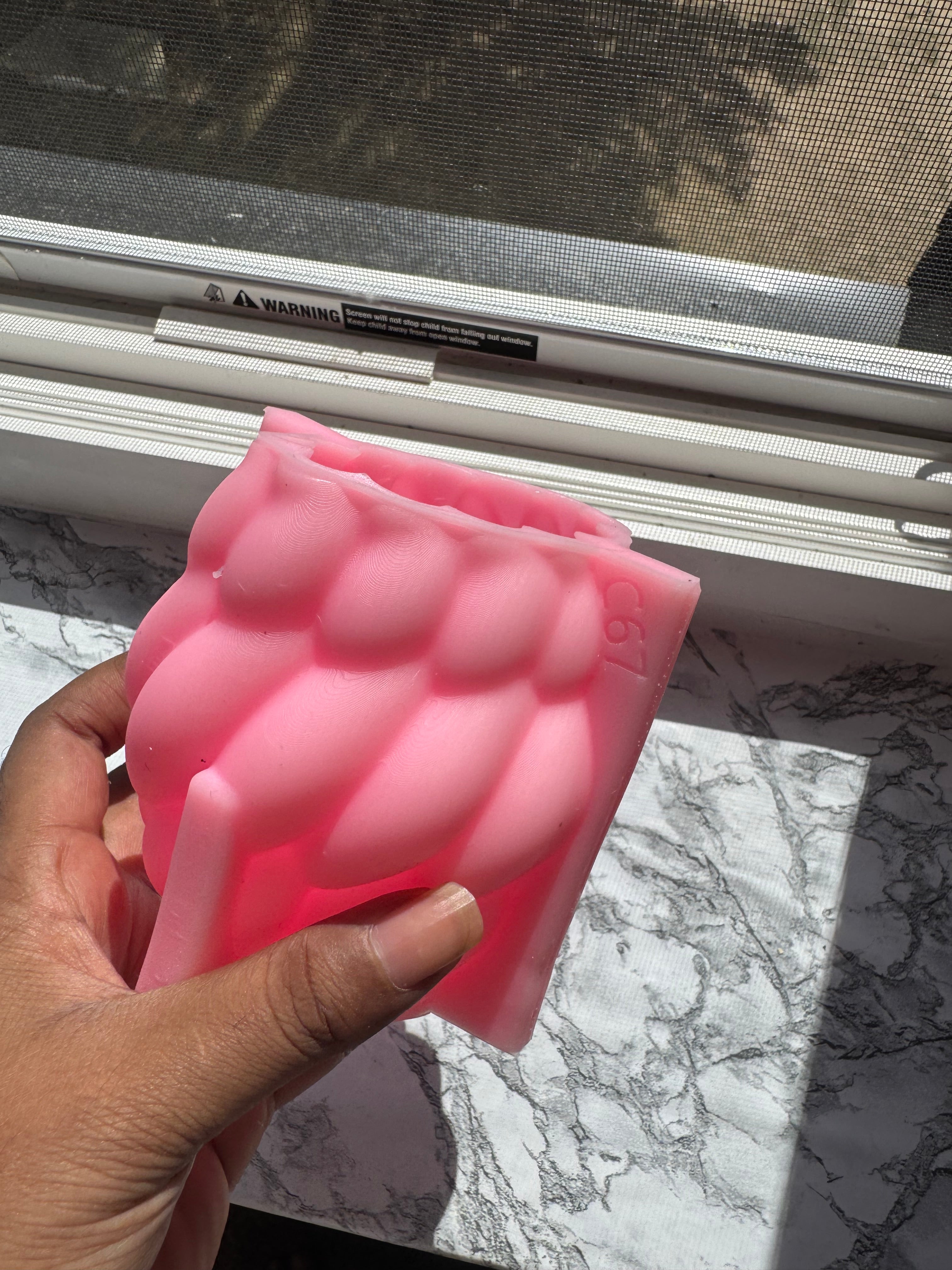 Twisted mold