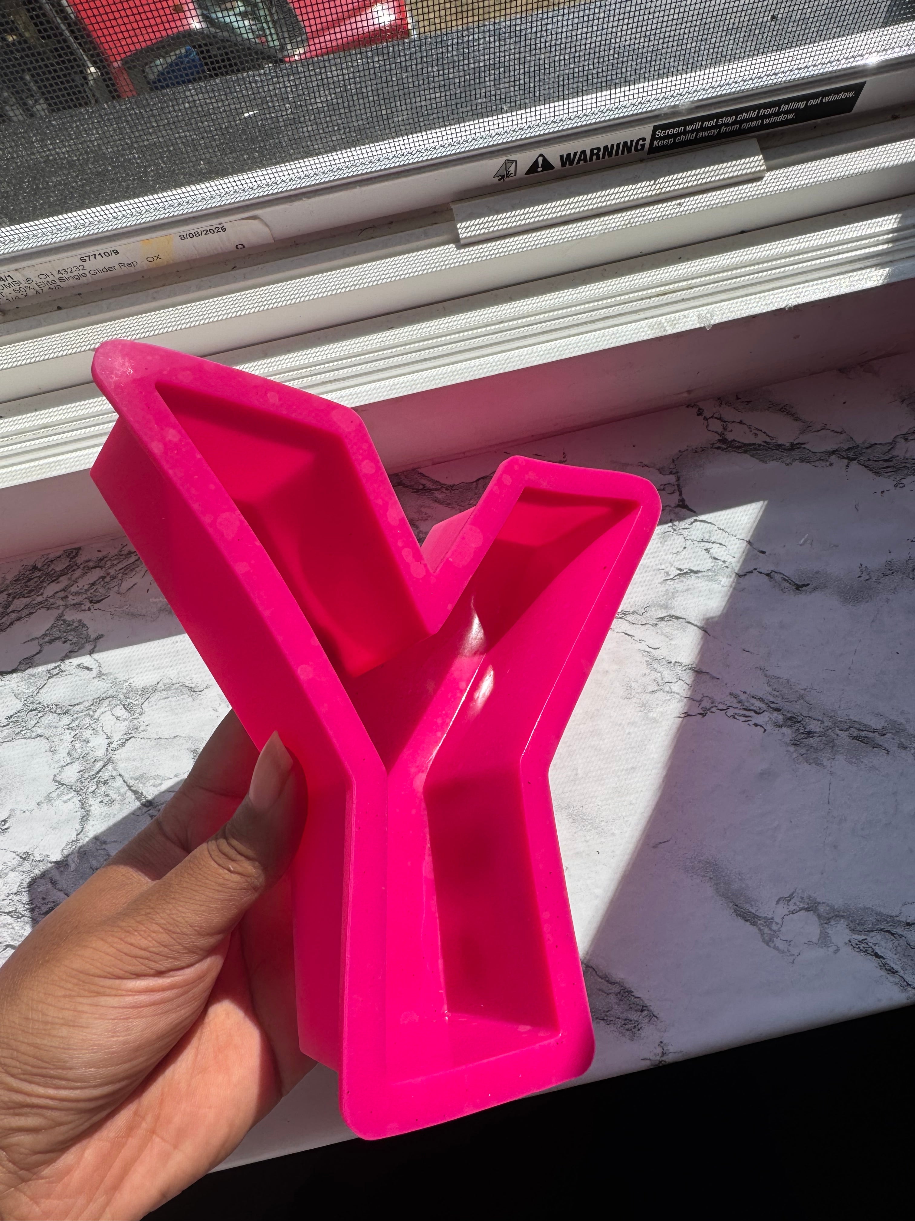 Letter Y mold