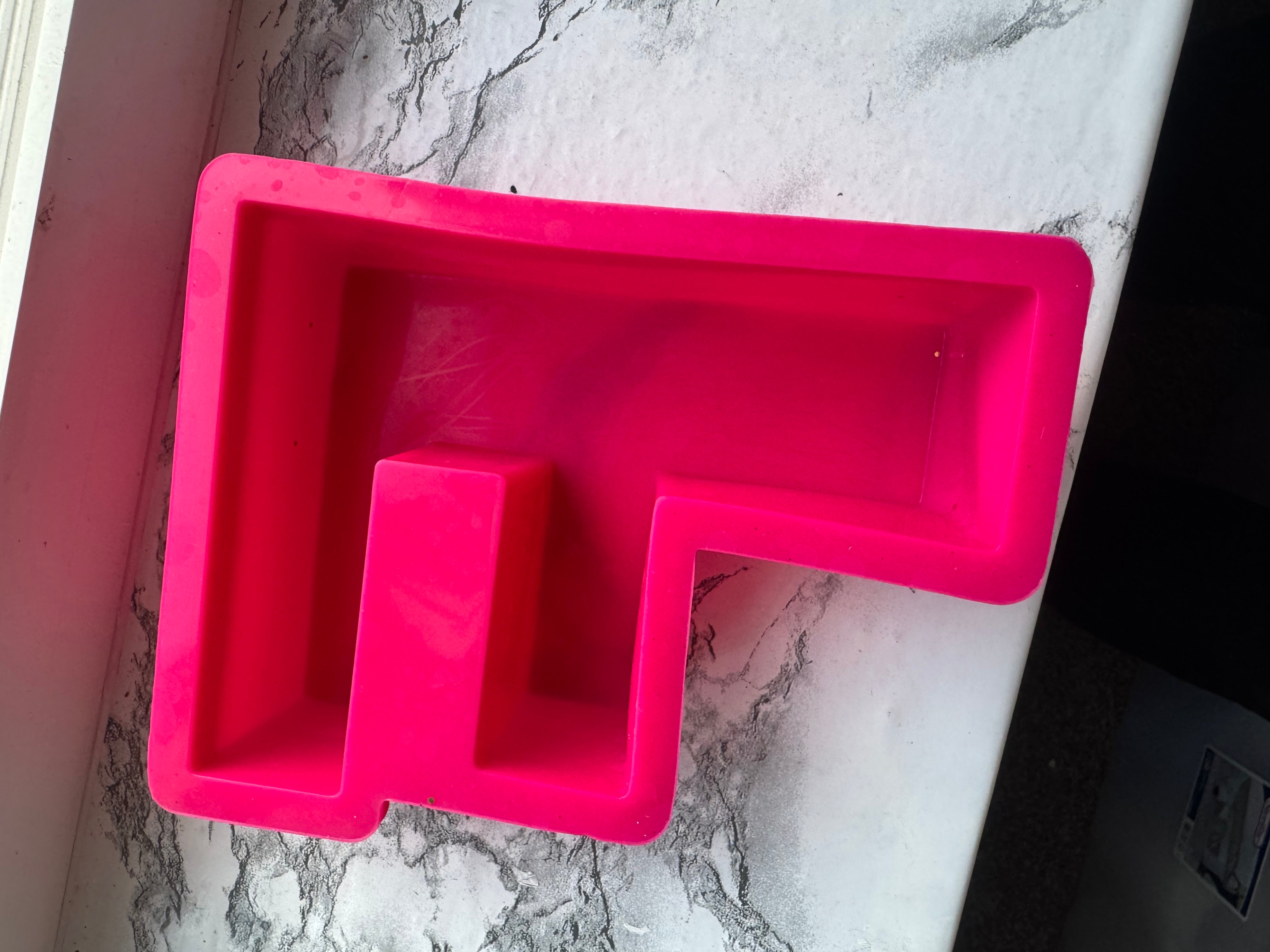 Letter F mold