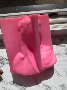 Lady with a vail mold