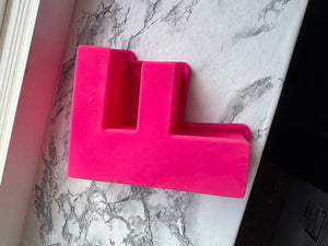 Letter F mold