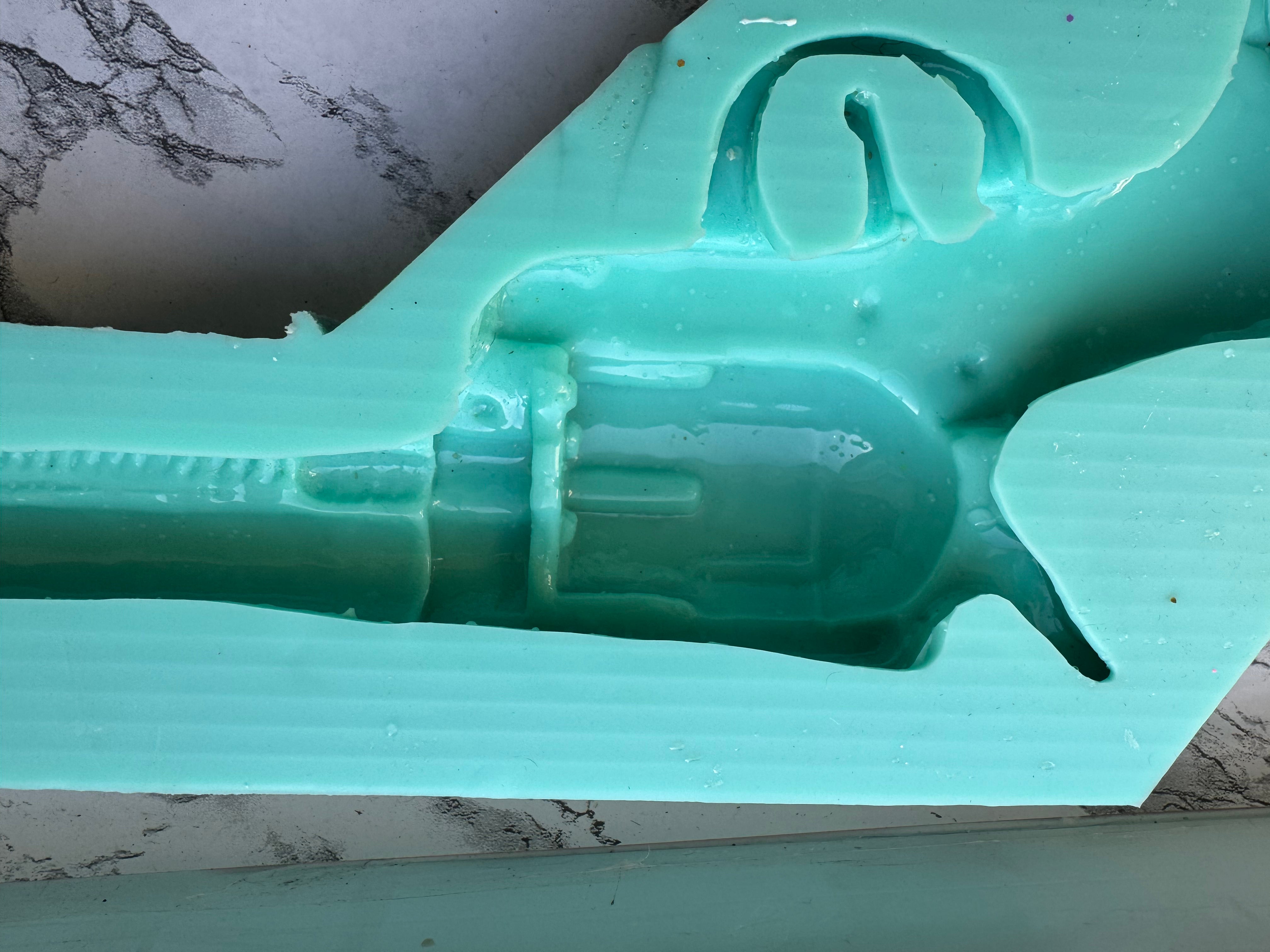 Gun mold