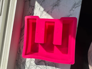 Letter E mold